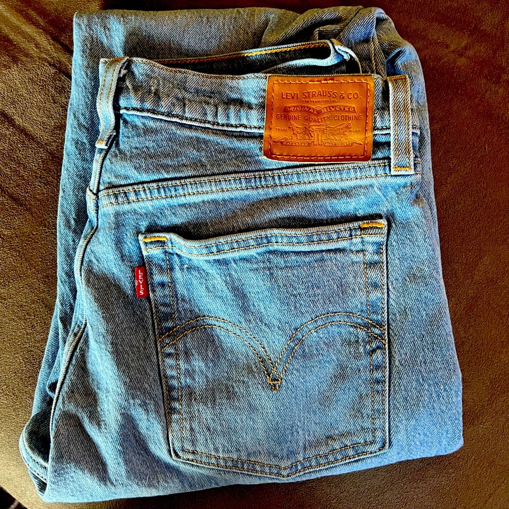 Levi’s Wedgie style! These are so cute!!
